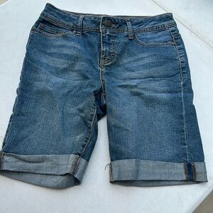 Almost brand new as you could see in the images.